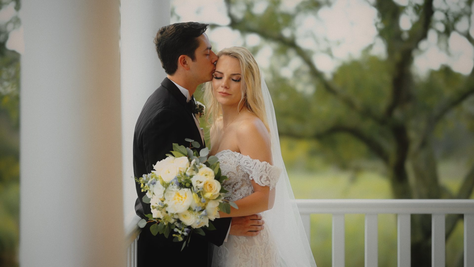 Wedding first look